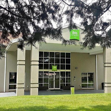 Ibis Styles Canberra Exterior foto