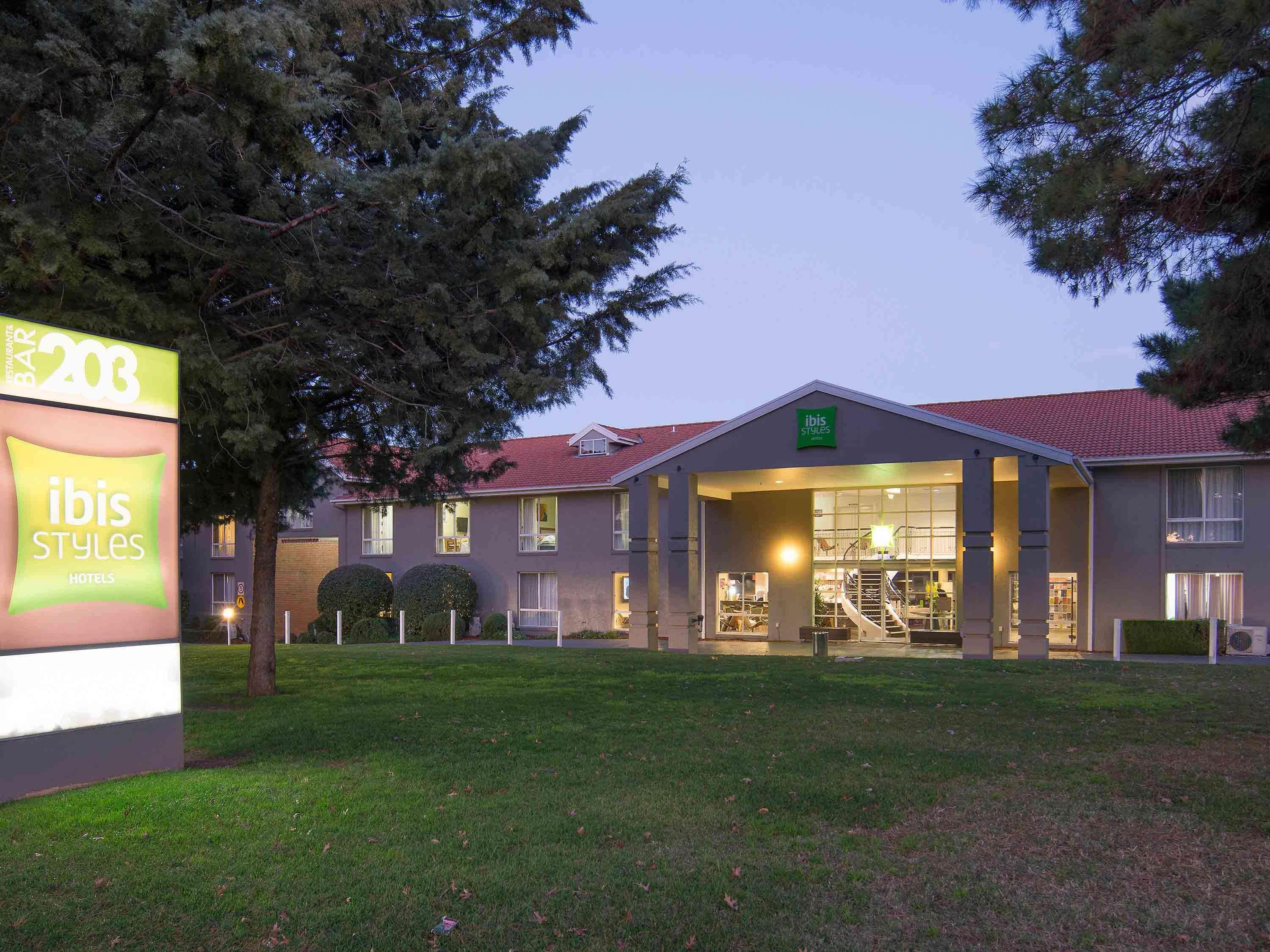 Ibis Styles Canberra Exterior foto