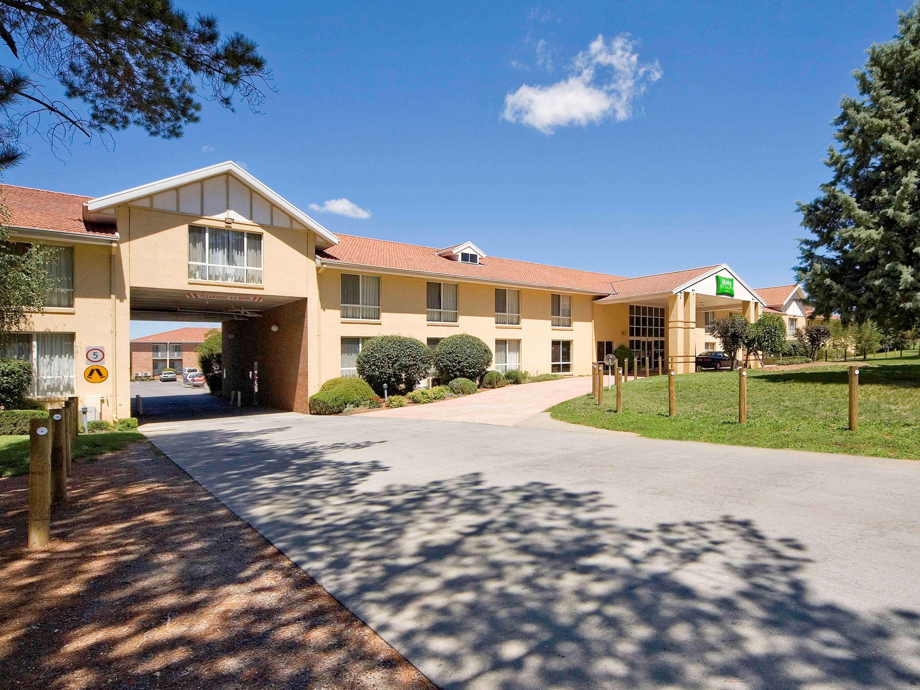 Ibis Styles Canberra Exterior foto