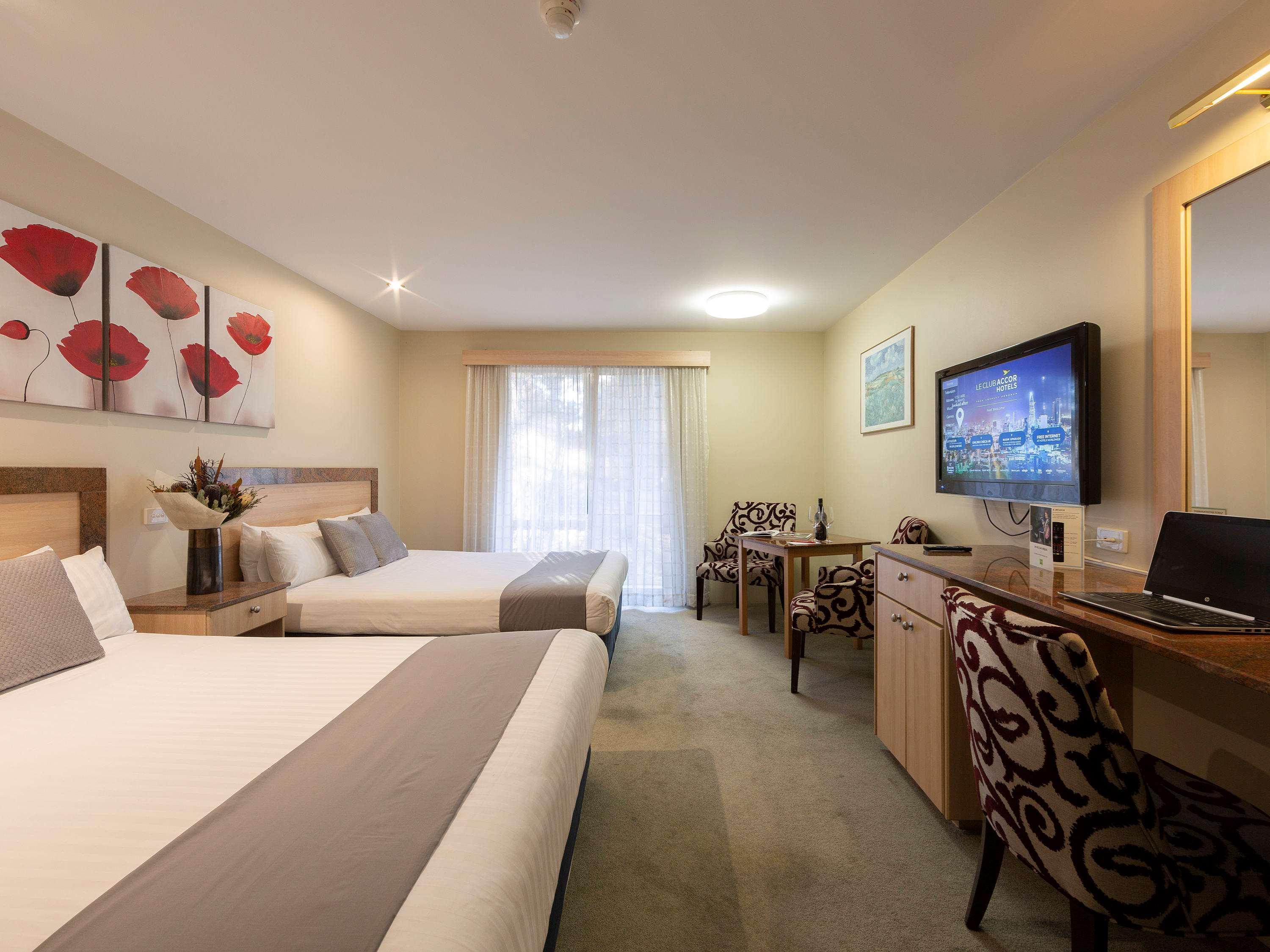 Ibis Styles Canberra Exterior foto
