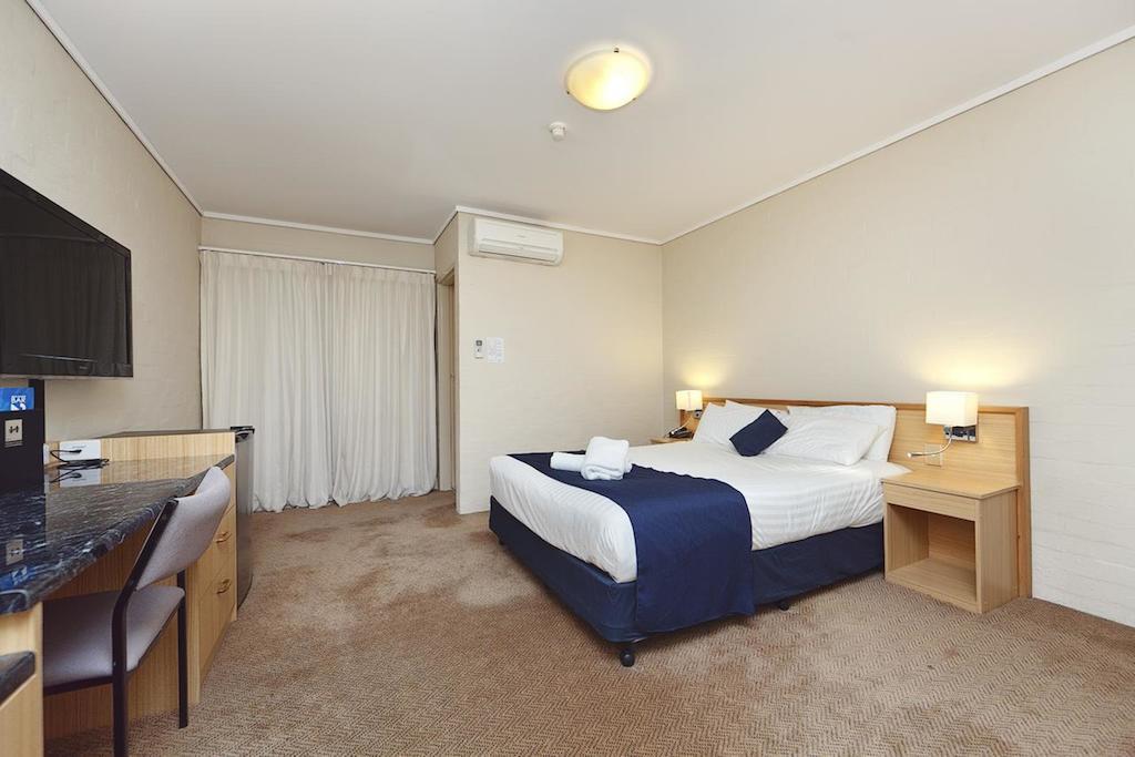 Ibis Styles Canberra Exterior foto